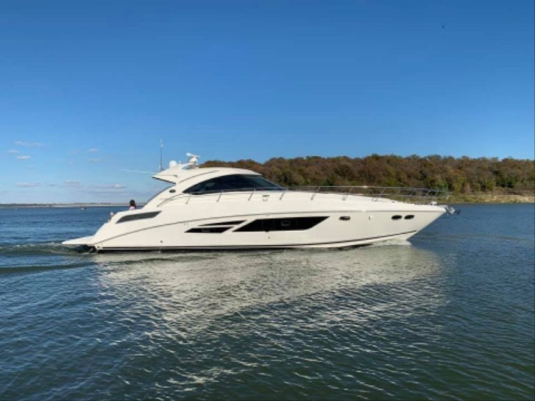 Eisenhower Yacht Club Marina in Denison, TX
