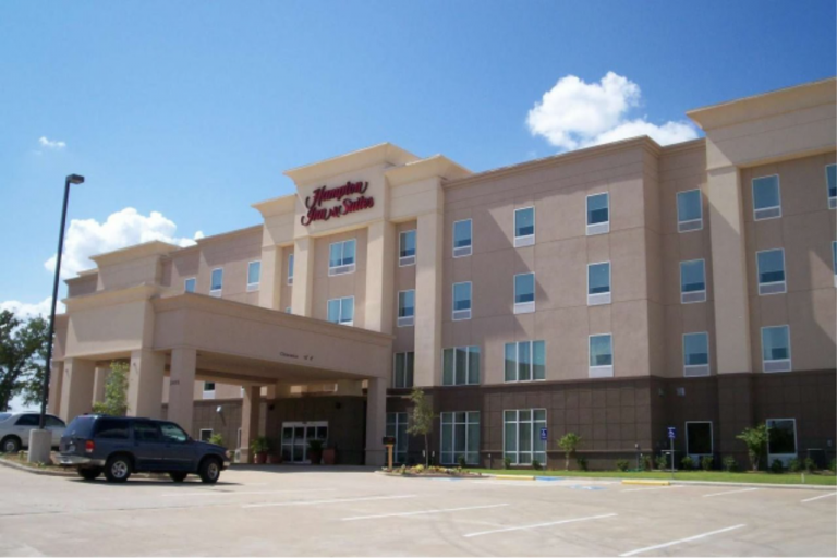 Hampton Inn & Suites in Denison, TX
