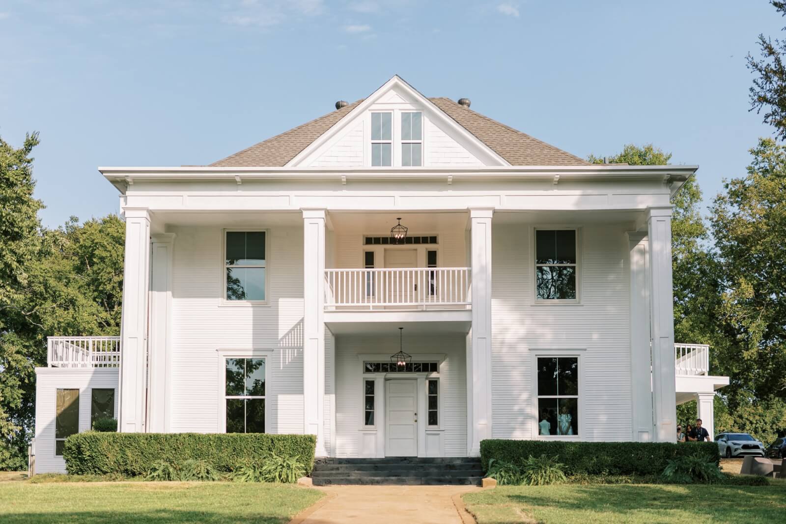 Hillwood Manor in Denison TX
